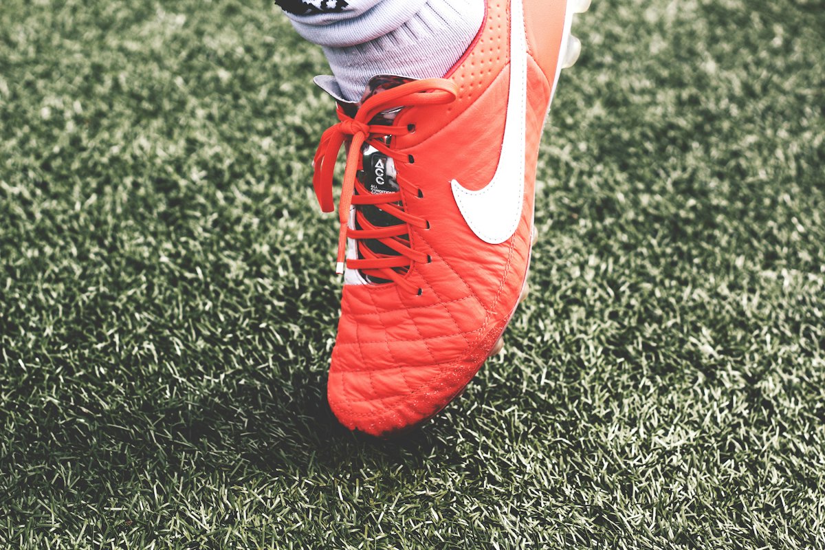Futsal shoes